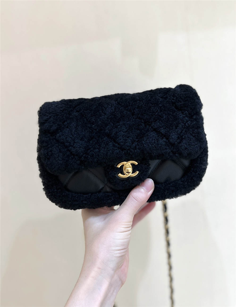 Chanel Flap bag, Shearling lambskin & gold-tone metal AS514800 Size 12*18*6cm 2025 new 